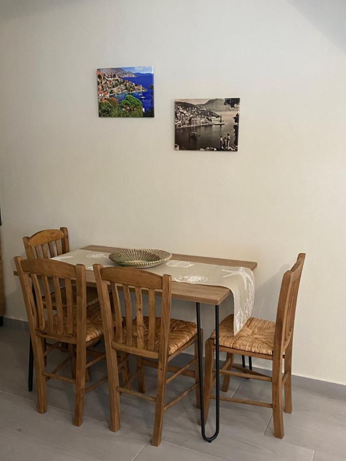 Aleminas Rooms Symi Exteriör bild