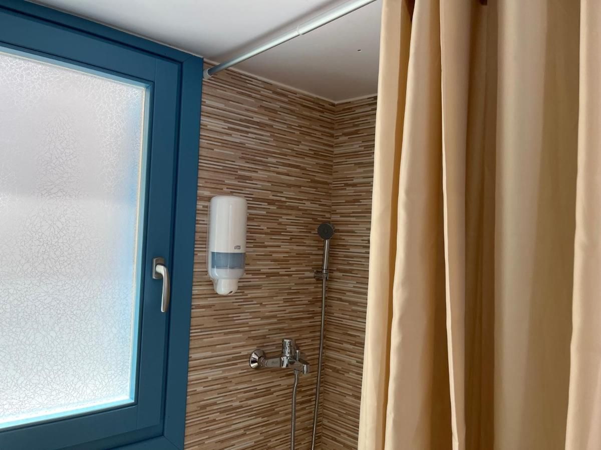 Aleminas Rooms Symi Exteriör bild